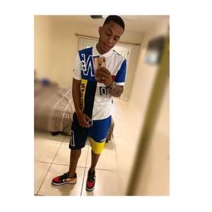 Meet your Posher, Victor manuel